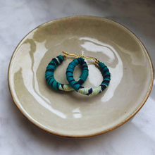 Cargar imagen en el visor de la galería, White Gitega hoops