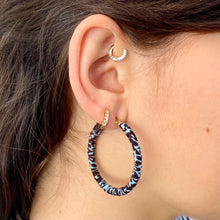 Cargar imagen en el visor de la galería, Lekki azules aros envueltos