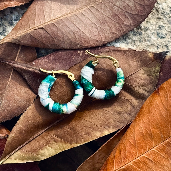 Small Minca Hoops- Green & White Colombian Earrings