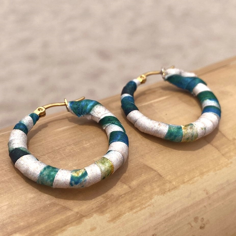 Medium Minca Hoops- Green & White Colombian Earrings